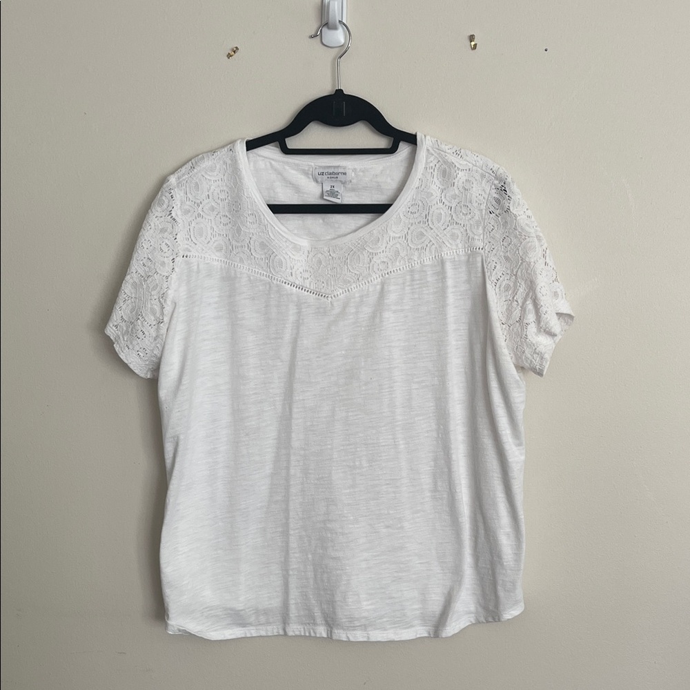 Liz Claiborne White Lace Accent Short Sleeve Top